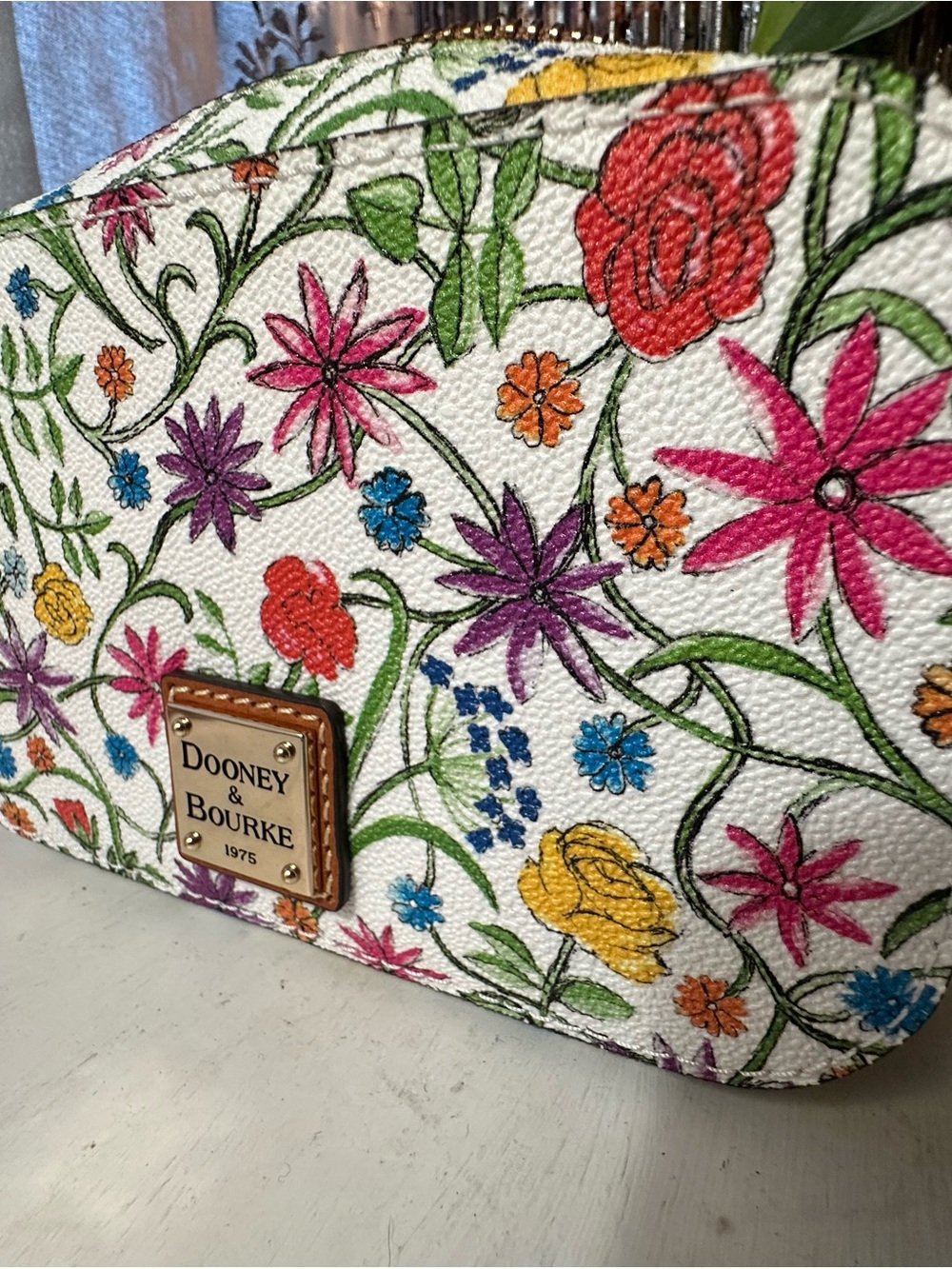 Dooney & Bourke White Wildflower Floral Coated Canvas Belt Bag - Picture 12 of 12